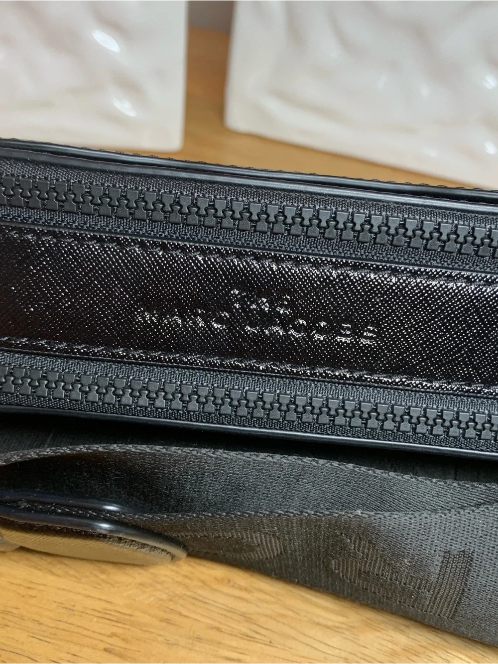 Pre Owned Marc Jacobs Black Saffiano Leather Double-J Crossbody Camera Bag - Picture 7 of 17